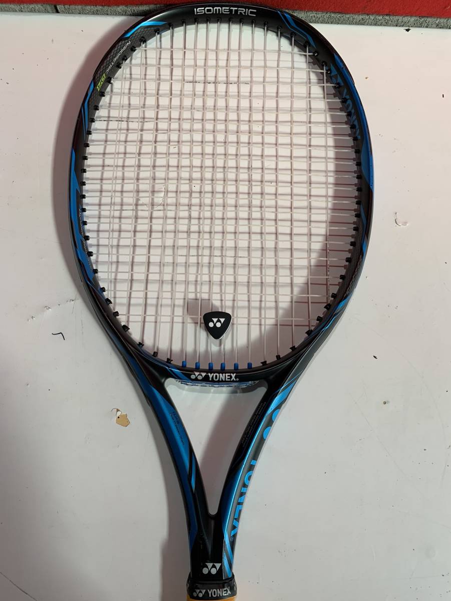 東京都江東区のお客様より YONEX/テニスラケット/FACE SIZE100inch//LENGTH27inch/AVERAGEWEIGHT300gをお買取させて頂きました！