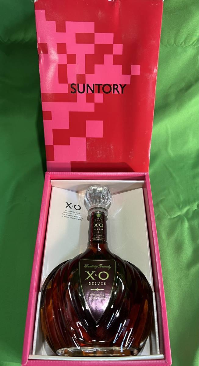 埼玉県春日部市内のお客様より古酒・SUNTORY・サントリー・XO DELUXE・ブランデー・700ml ・未開栓をお買取させて頂きました！