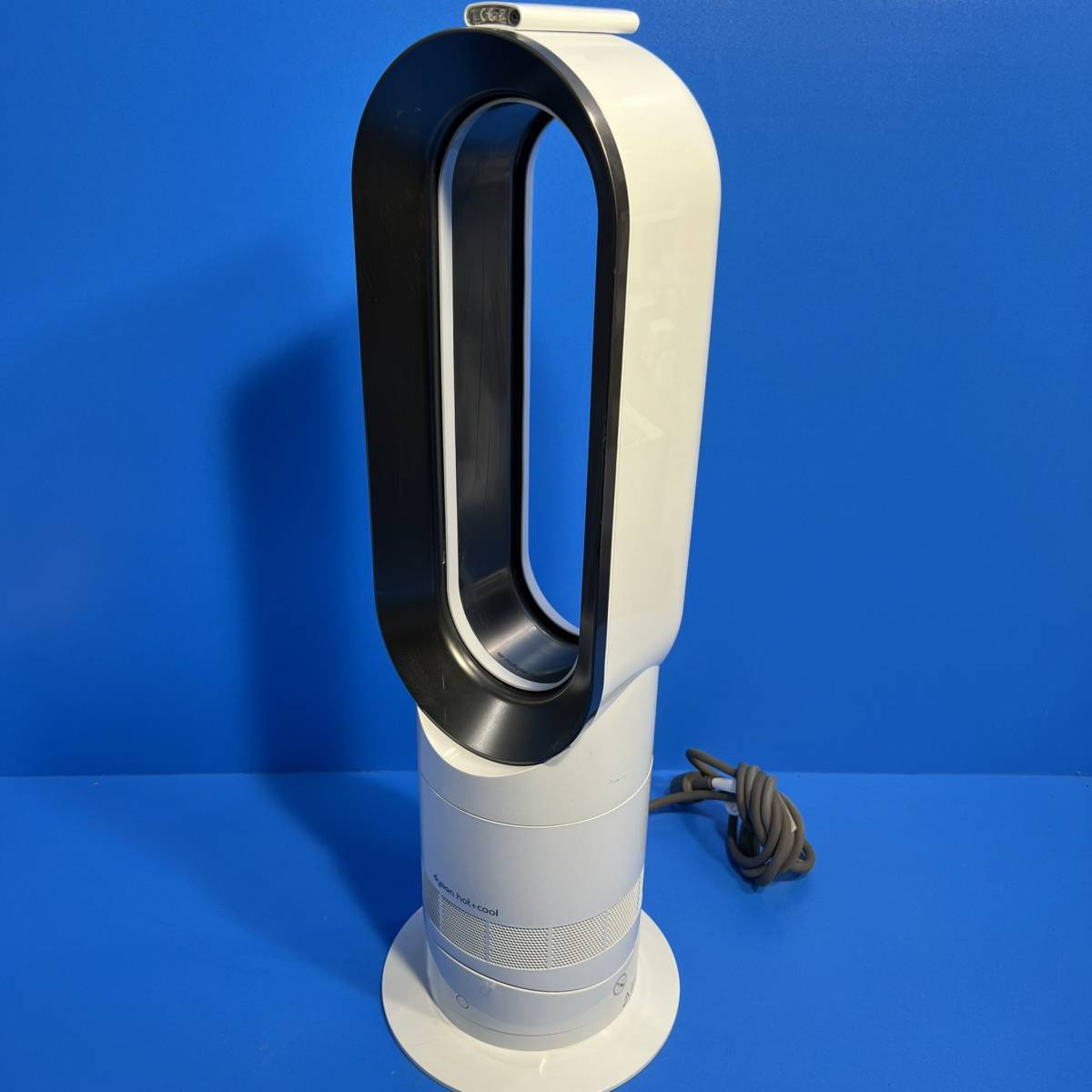 埼玉県朝霞市のお客様より dyson 　ダイソン　 AM09　 Hot+Cool ホット&クール 　セラミックファンヒーター 　2020年製　 扇風機 　動作品をお買取させて頂きました！