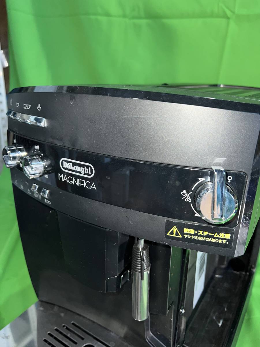 神奈川県茅ヶ崎市のお客様より デロンギ　ESAM03110B　DeLonghi　全自動コーヒーメーカー　備品・説明書付属　動作品　※使用感あり(落ちない汚れ、傷複数有)をお買取させて頂きました！