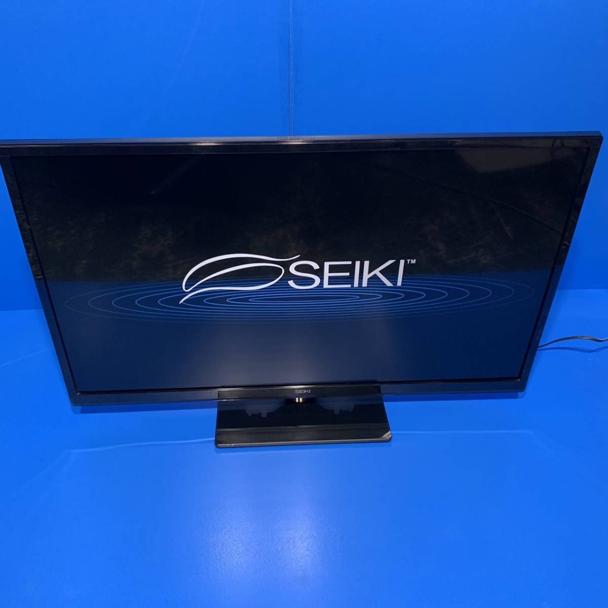 千葉県船橋市のお客様より本体のみリモコンなし　SIEKI 4K液晶モニター 39インチ SE39UY04をお買取させて頂きました！