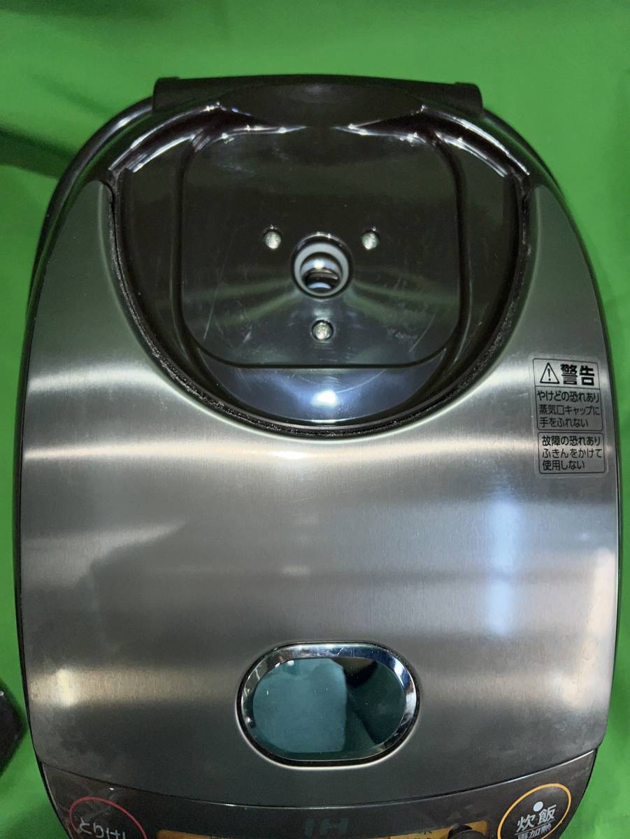 千葉県千葉市花見川区のお客様より ZOJIRUSHI 象印 炊飯器 IH炊飯ジャー 5.5合炊き 1.0L NP-VI10型 ※使用感ありをお買取させて頂きました！
