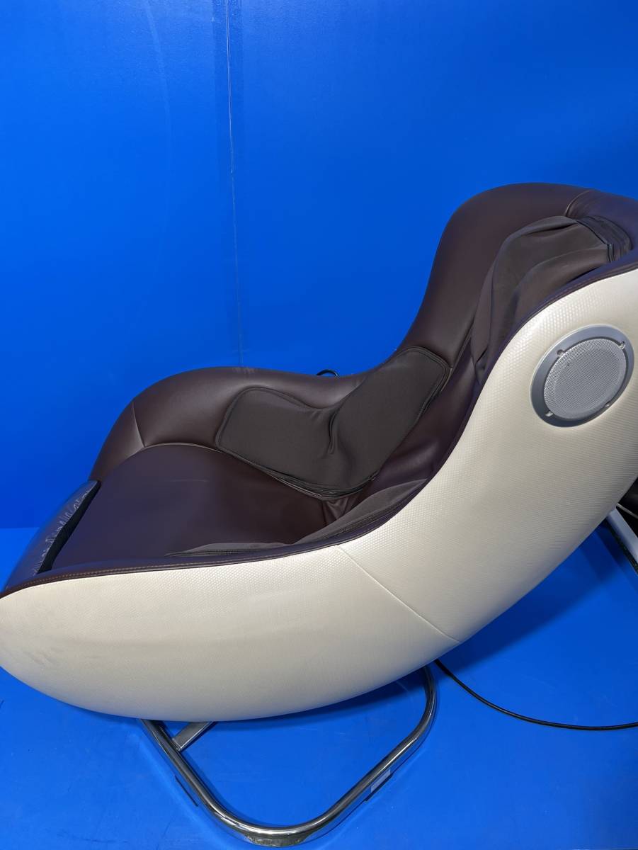 神奈川県横浜市南区のお客様より フジ医療器 ロースタイルマッサージチェアH　AS-LS1 ベージュ×ブラウン Bluetooth対応　スピーカー内蔵をお買取させて頂きました！