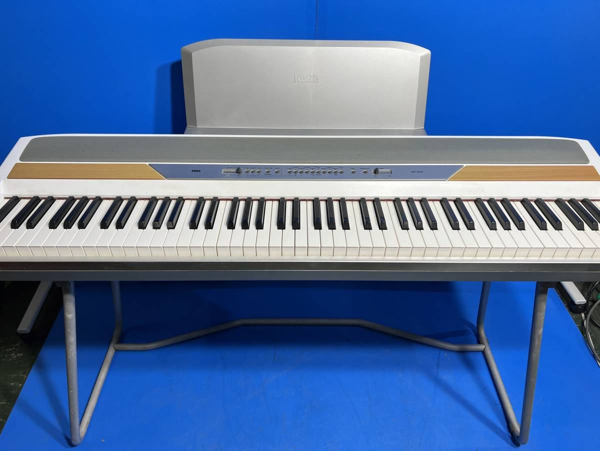 神奈川県横浜市鶴見区のお客様より KORG SP-250 コルグ 電子ピアノ 88鍵　06年製　ホワイト　脚付き　をお買取させて頂きました！