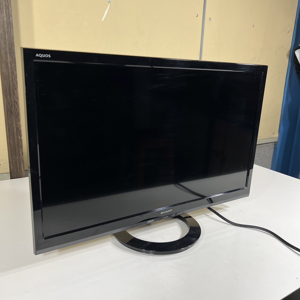 埼玉県朝霞市のお客様よりSHARP アクオス 24V型ハイビジョン液晶テレビ LC-24K30 2015年製 シャープ 黒 取扱説明書付 リモコン付をお買取させて頂きました！