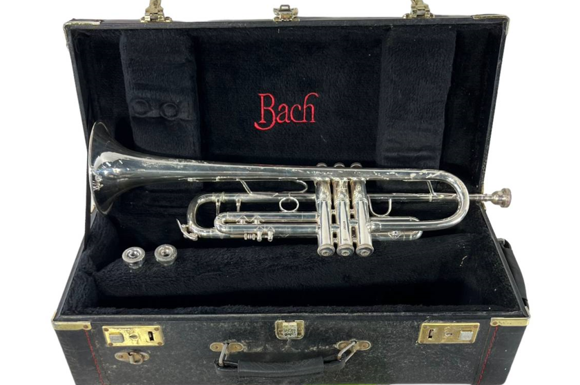 川崎市宮前区のお客様よりBACH/バック トランペット ML シルバー　Model37　ストラディバリウスモデルをお買取させて頂きました！