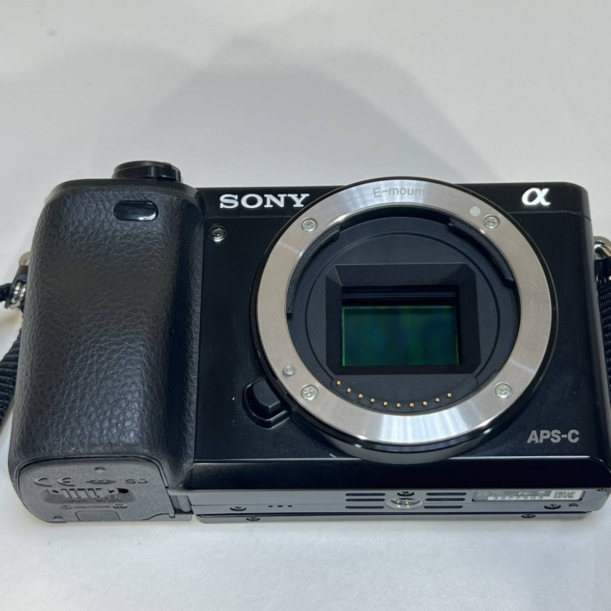 埼玉県川口市のお客様よりソニー / SONY デジタル一眼カメラ α6000　SELP1650 SEL55210　レンズをお買取させて頂きました！