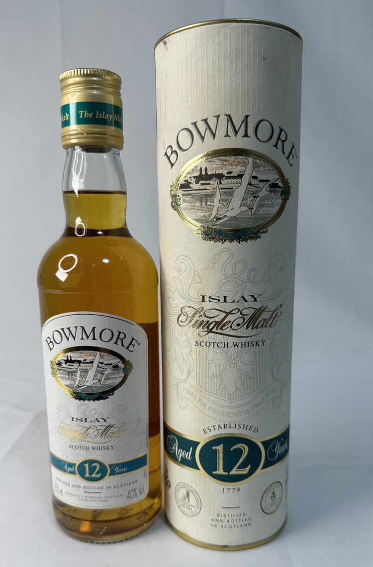 東京都荒川区のお客様よりBOWMORE ボウモア ISLAY カモメラベル スコッチウイスキー 12年をお買取させて頂きました！