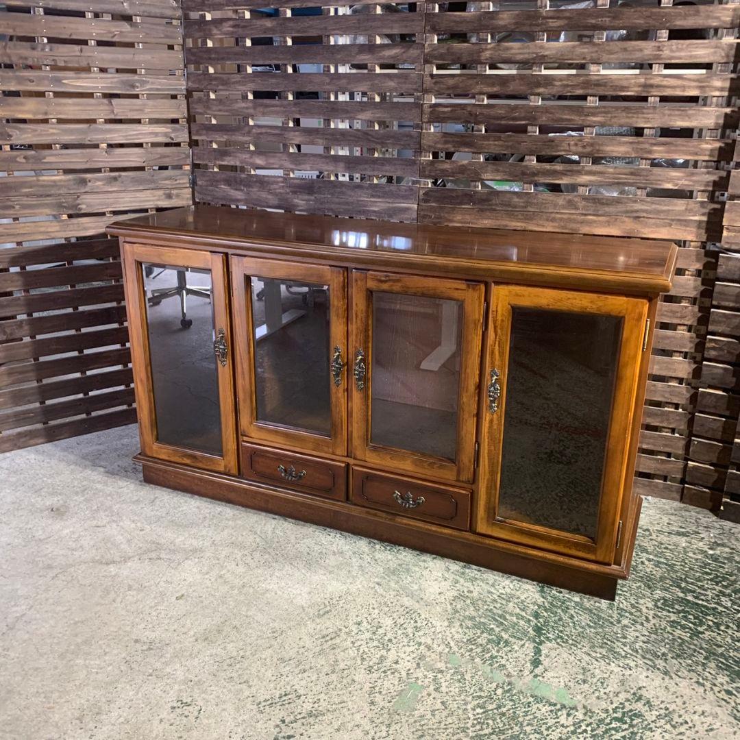 東京都世田谷区のお客様よりカリモク家具 コロニアルシリーズ サイドボードをお買取させて頂きました！