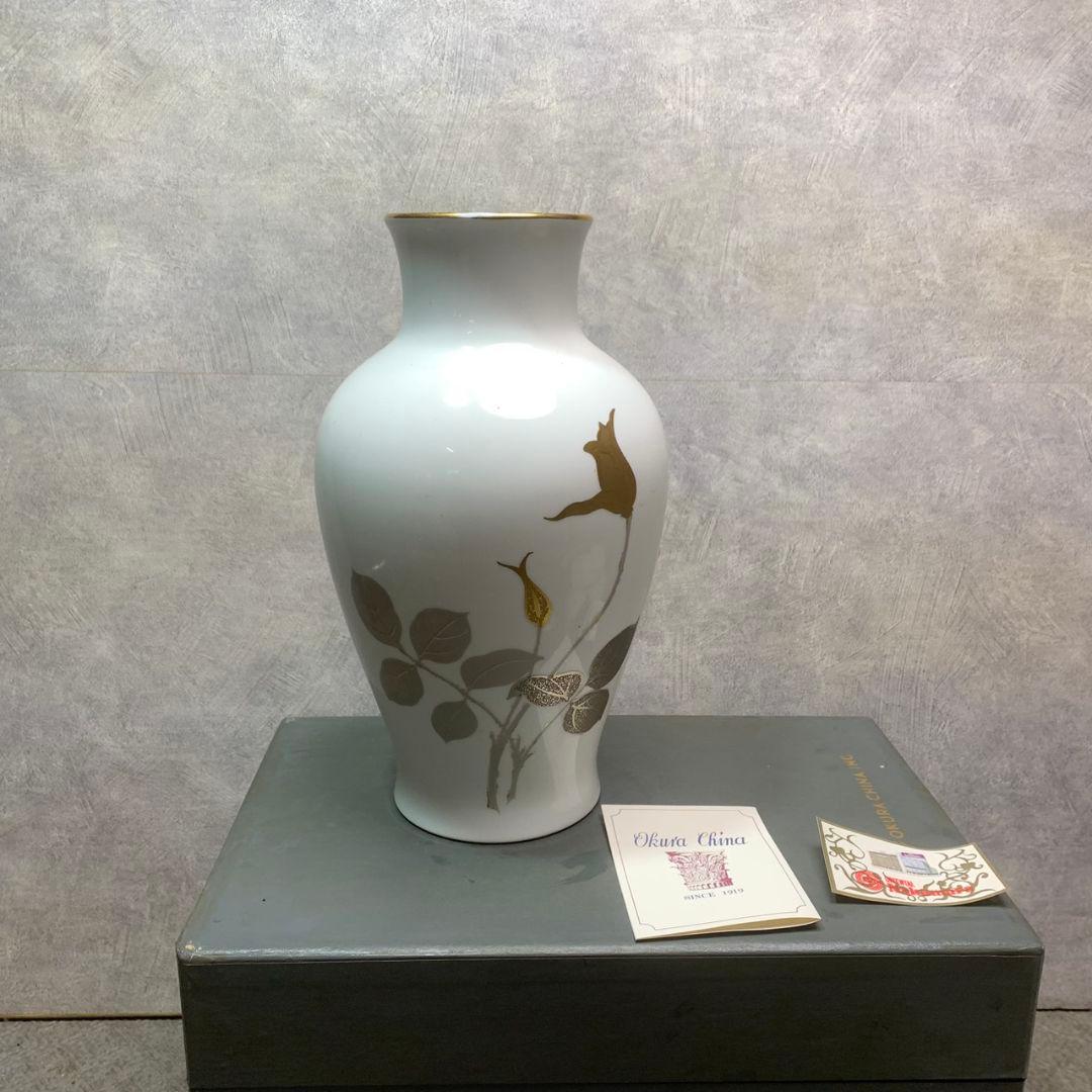 東京都町田市のお客様より大倉陶園 金蝕花瓶 花器 箱付き をお買取させて頂きました！