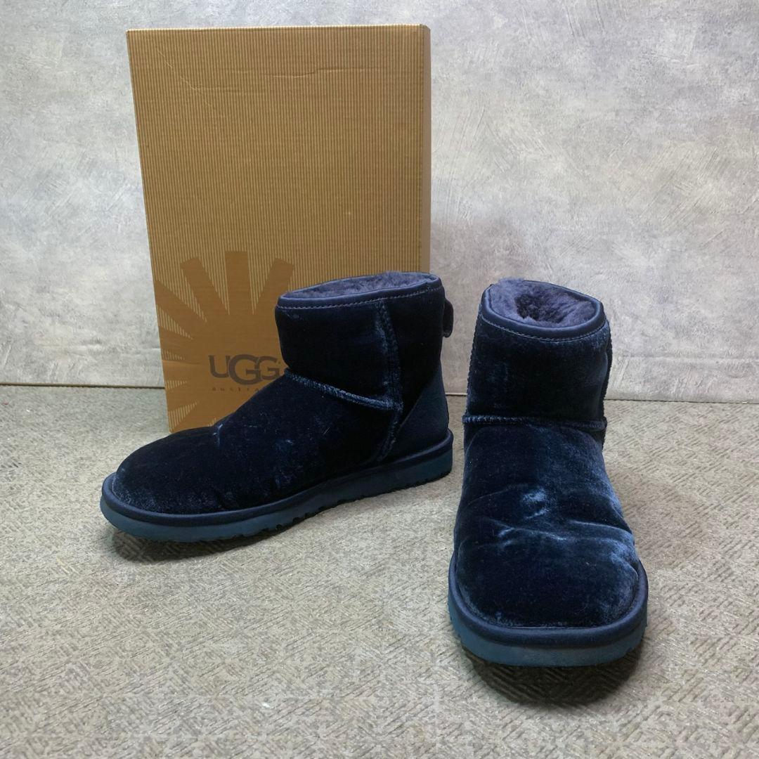 東京都町田市のお客様よりUGG W CLASSIC MINI VELVETをお買取させて頂きました！
