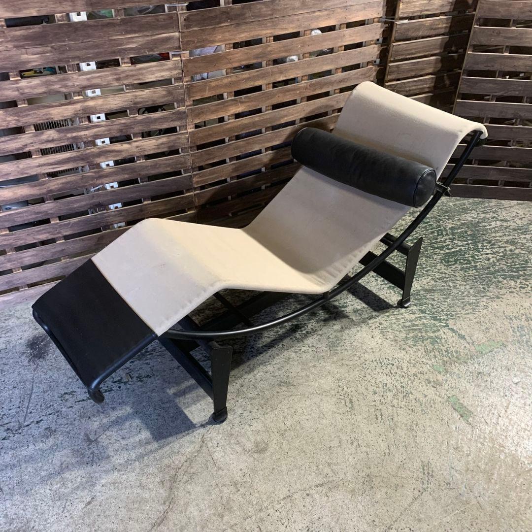東京都世田谷区のお客様よりカッシーナ Cassina LC4 シェーズロング 刻印あり 正規品をお買取させて頂きました！